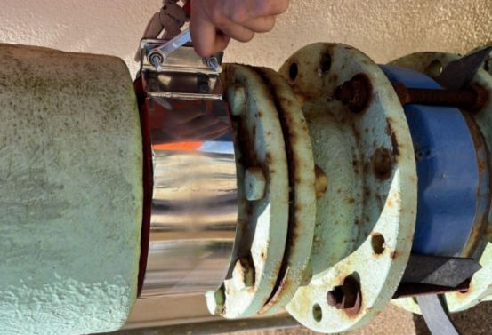 Cinta magnética instalada em tubulação industrial